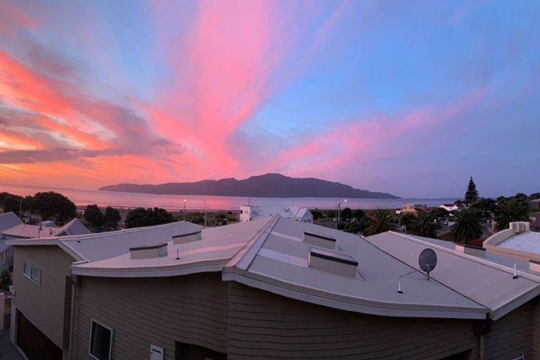 Photo of property in 11/1 Marine Parade, Paraparaumu Beach, Paraparaumu, 5032