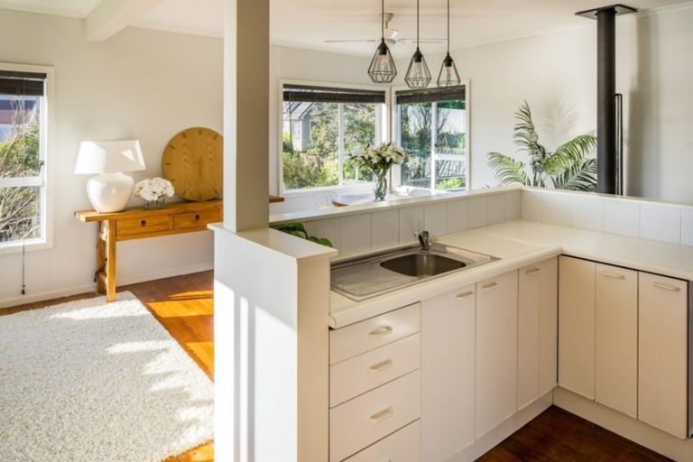 Property details for 15 Paekakariki Hill Road, Pauatahanui, Porirua, 5381