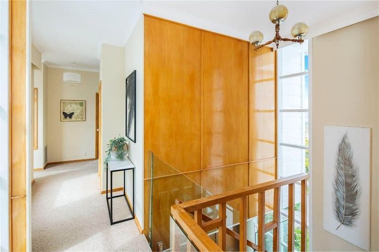 Photo of property in 28 City View Grove, Harbour View, Lower Hutt, 5010