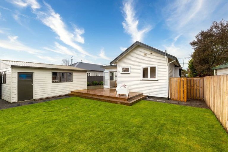 Photo of property in 55 Selwyn Street, Somerfield, Christchurch, 8024