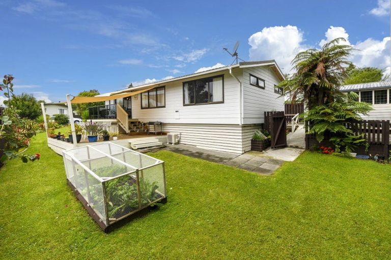 Photo of property in 62 Cumberland Crescent, Welcome Bay, Tauranga, 3112