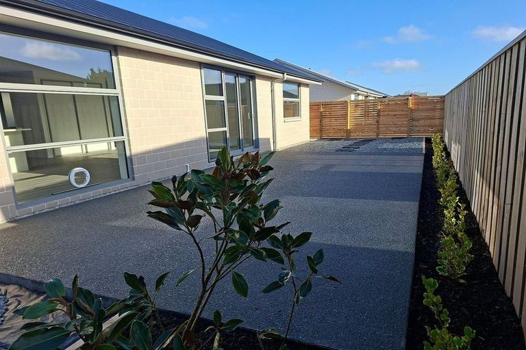 Photo of property in 21 Ella Street, Rolleston, 7614