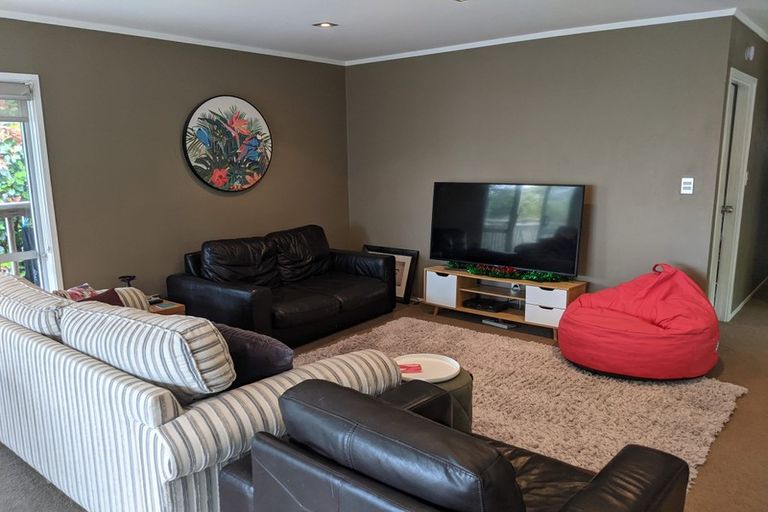 Photo of property in 1/38 Carlisle Road, Browns Bay, Auckland, 0630