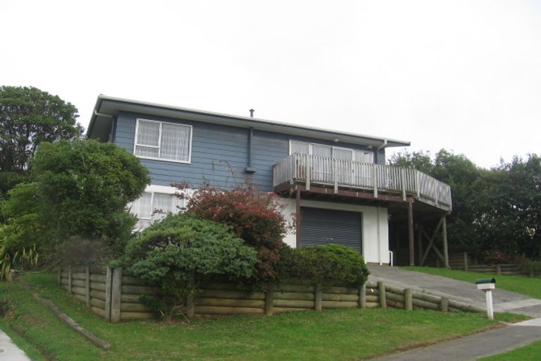 Photo of property in 21 Staithes Drive North, Whitby, Porirua, 5024