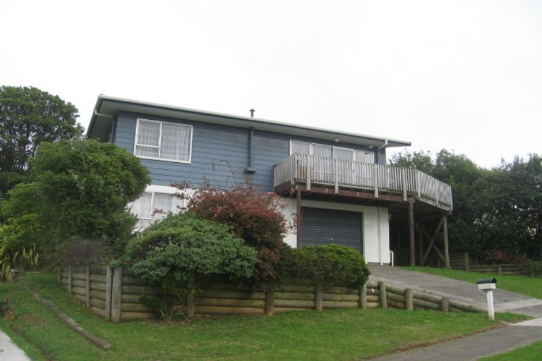 Photo of property in 21 Staithes Drive North, Whitby, Porirua, 5024