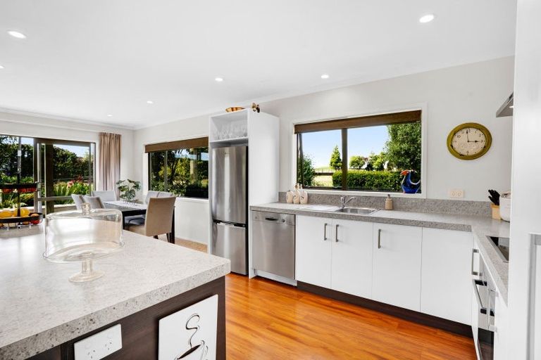 Photo of property in 88 Te Arei Road, Lepperton, New Plymouth, 4373