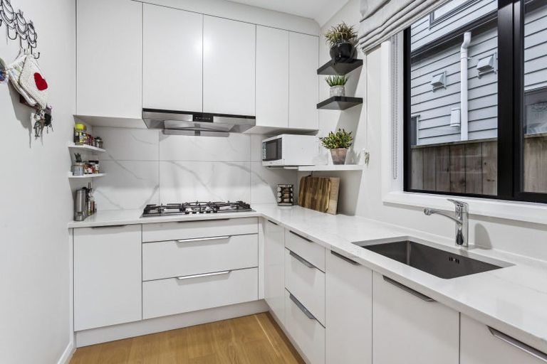 Photo of property in 10 Tawatawa Street, Long Bay, Auckland, 0630