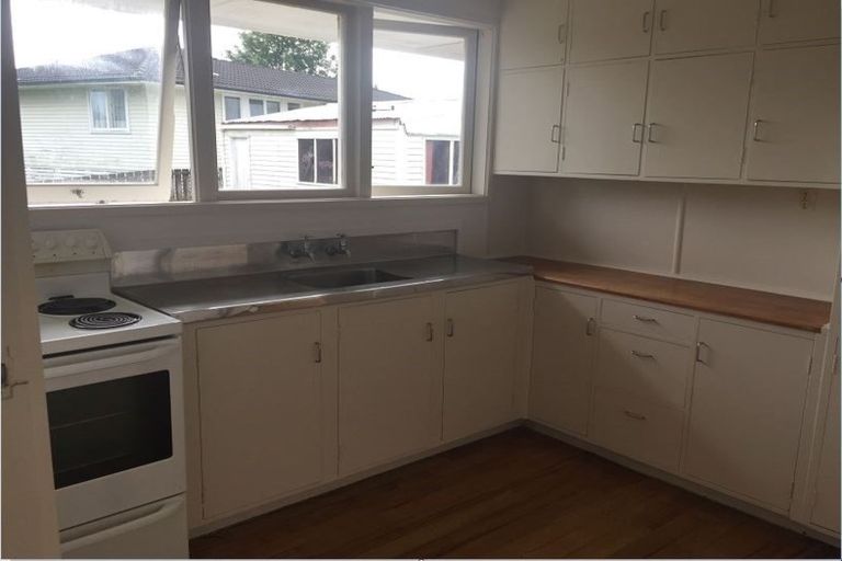 Photo of property in 18 Totara Street, Waiuku, 2123