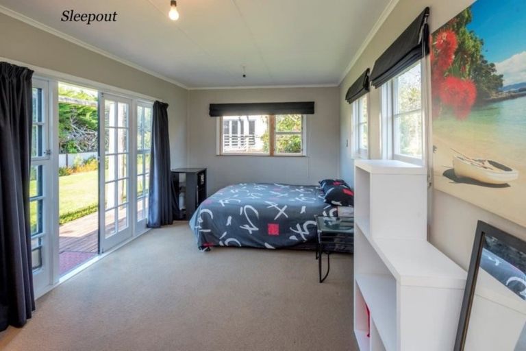 Photo of property in 47 Te Moana Road, Waikanae Beach, Waikanae, 5036