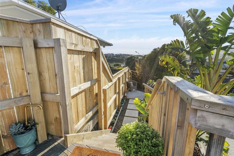 Photo of property in 78 Grays Road, Camborne, Porirua, 5026