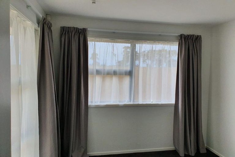 Photo of property in 1 Poutawa Lane, Clarks Beach, 2122