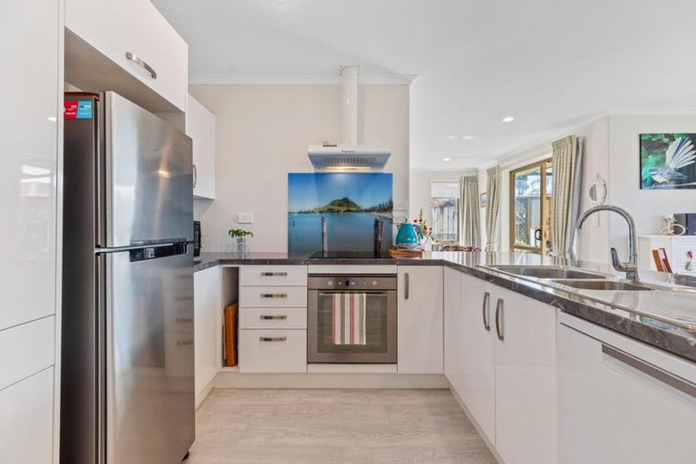 Photo of property in 20 Beachmere Place, Papamoa Beach, Papamoa, 3118