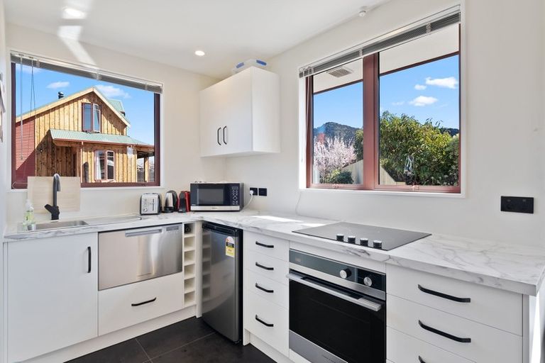 Photo of property in 47 Lagoon Avenue, Albert Town, Wanaka, 9305