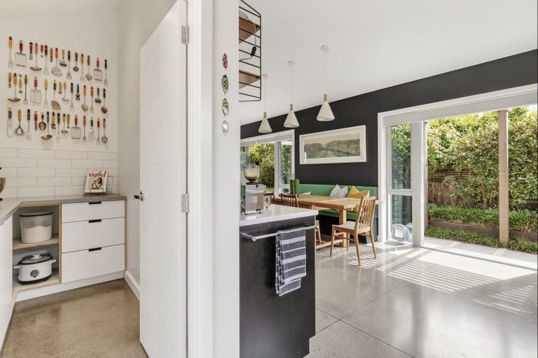 Photo of property in 33 Jarrett Terrace, Leamington, Cambridge, 3432