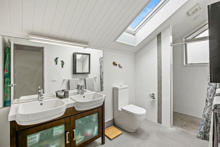 Photo of property in 64a Mcfarlane Street, Oakura, 4314