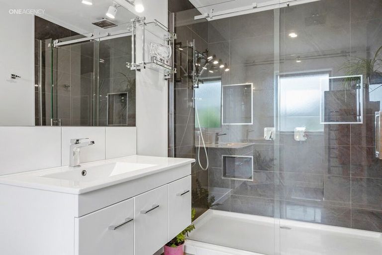 Photo of property in 8 Amy Place, Rangiora, 7400