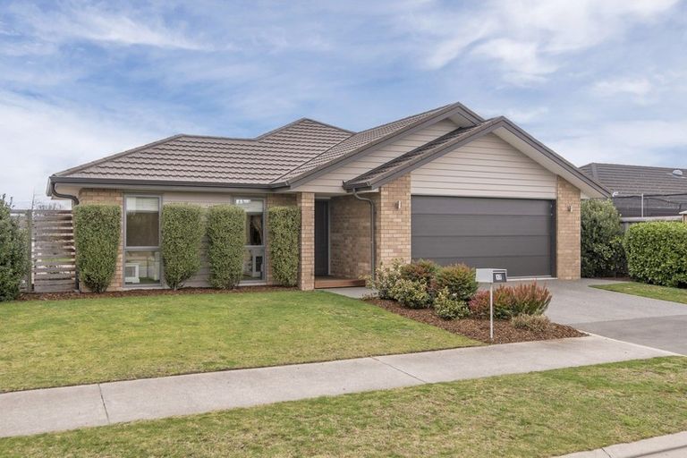 Photo of property in 17 Rossall Crescent, Rolleston, 7615