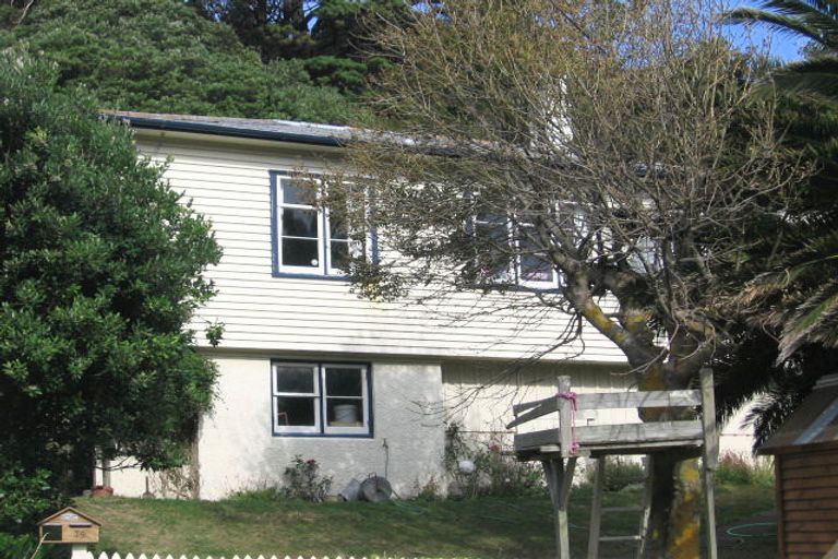 Photo of property in 70 Sidlaw Street, Strathmore Park, Wellington, 6022