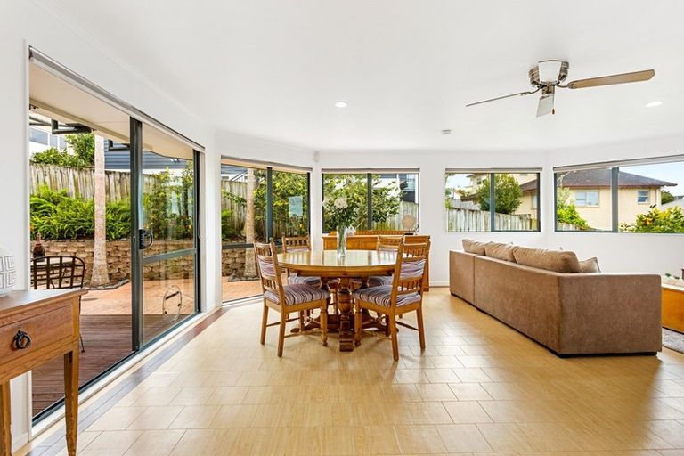 Photo of property in 10 Devana Court, Torbay, Auckland, 0630