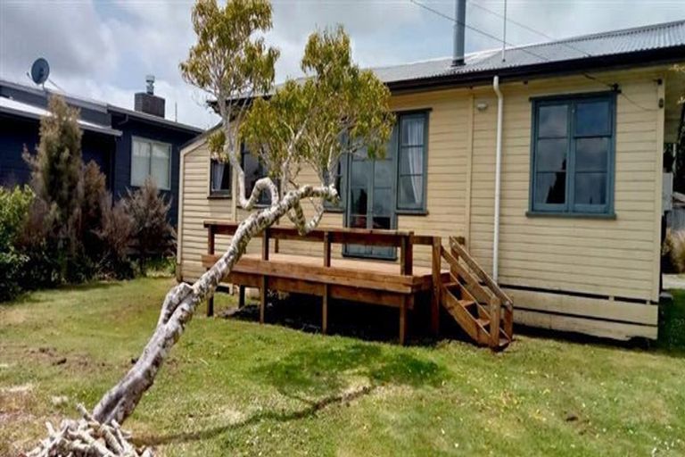 Photo of property in 30 Mackenzie Street, National Park, Owhango, 3989