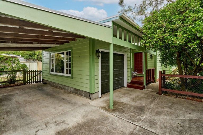 Photo of property in 5 Mason Street, Moera, Lower Hutt, 5010