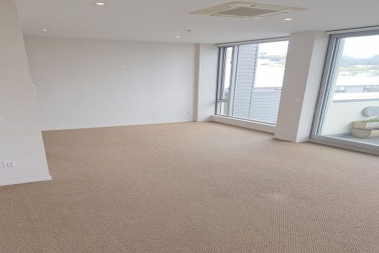 Photo of property in Trinity Apartments, 406/19 College Street, Te Aro, Wellington, 6011