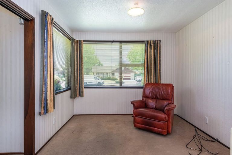 Photo of property in 17 Wakelin Place, Redwood, Christchurch, 8051