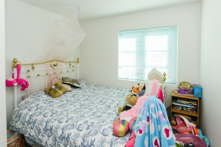 Photo of property in 2 Leyland Road, Te Awanga, 4102