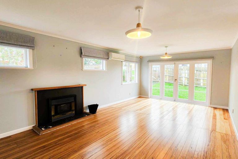 Photo of property in 38 Glengarry Road, Glen Eden, Auckland, 0602
