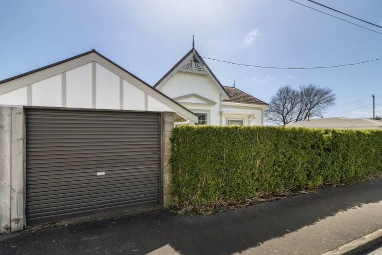 Photo of property in 162 Tukapa Street, Westown, New Plymouth, 4310