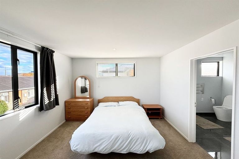 Photo of property in 3/946 Colombo Street, St Albans, Christchurch, 8014