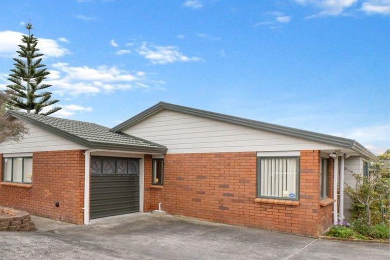 Photo of property in 2/129 Coronation Road, Papatoetoe, Auckland, 2025