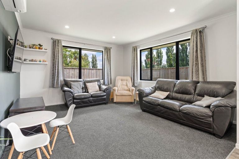 Photo of property in 24b Kempton Street, Greytown, 5712