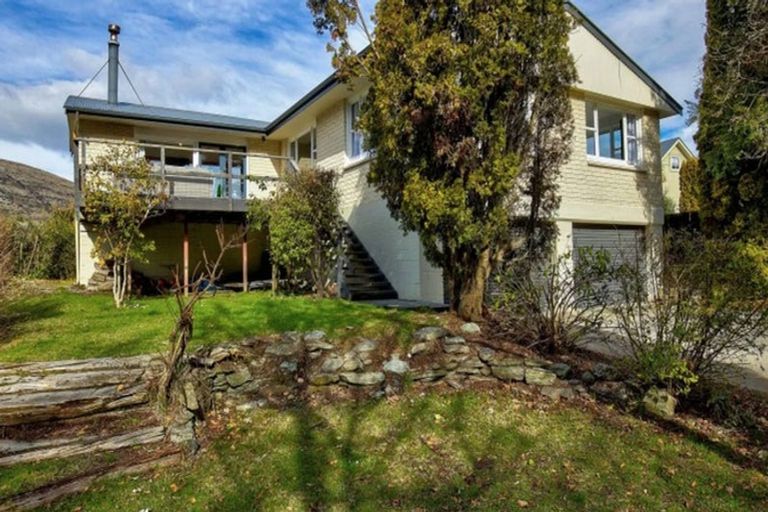 Photo of property in 689 Frankton Road, Queenstown, 9300