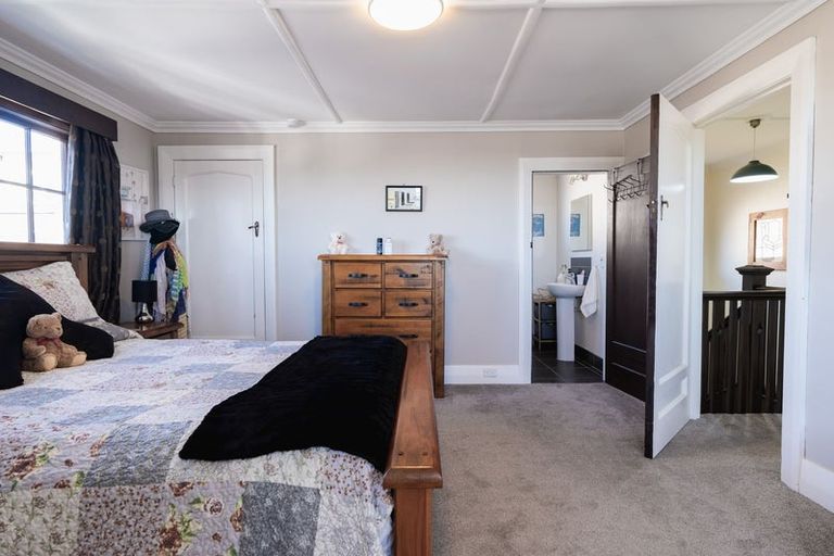 Photo of property in 24 Bangor Terrace, Kew, Dunedin, 9012