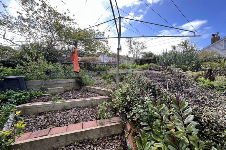 Photo of property in 5 Wavell Street, Karori, Wellington, 6012