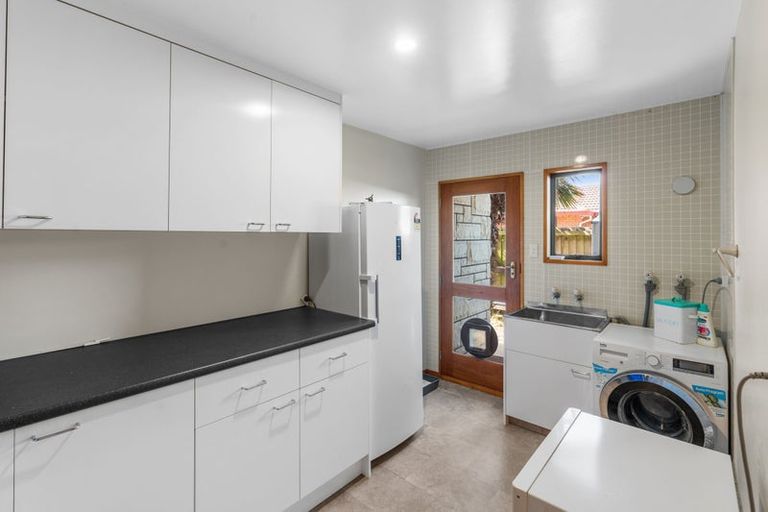 Photo of property in 18 Sunbeam Place, Halswell, Christchurch, 8025