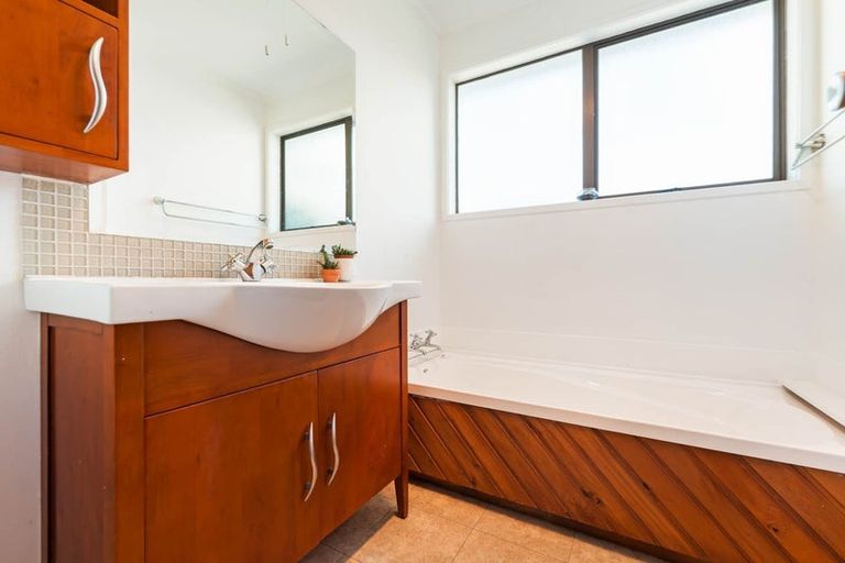 Photo of property in 157 Gills Road, Half Moon Bay, Auckland, 2014