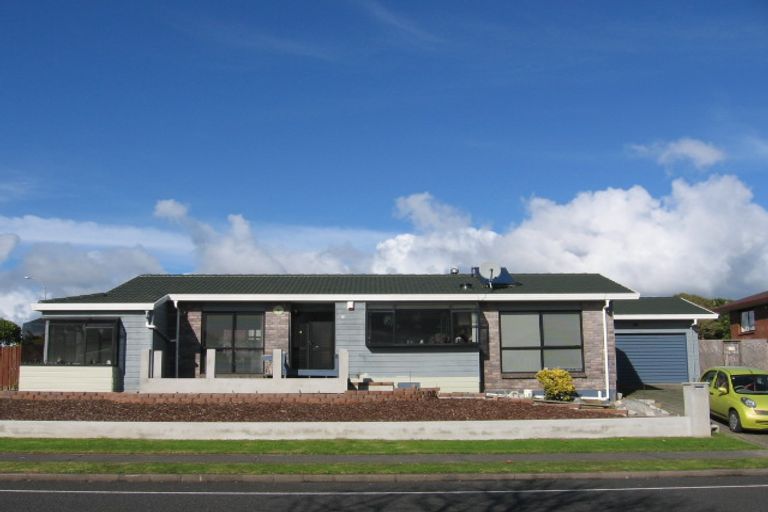 Photo of property in 75 Eugenia Rise, Totara Heights, Auckland, 2105