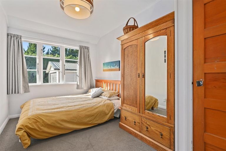 Photo of property in 225 Burnham Road, Burnham, 7600