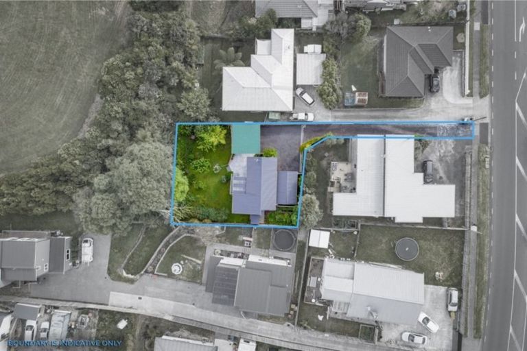 Photo of property in 1/645 Swanson Road, Swanson, Auckland, 0612