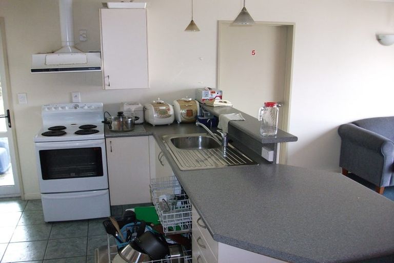 Photo of property in 33 Queen Street, Brighton, Dunedin, 9035
