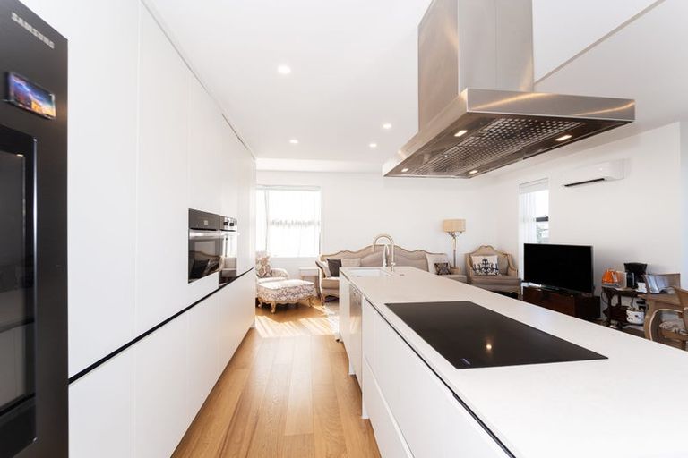 Photo of property in 952a East Coast Road, Northcross, Auckland, 0632