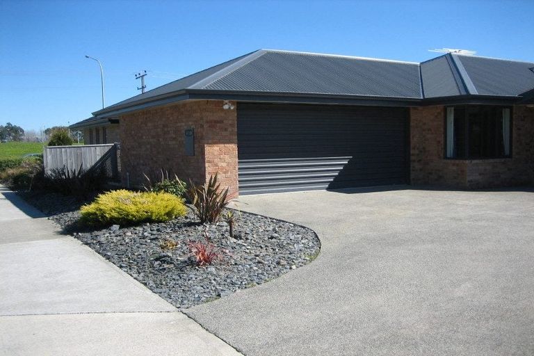 Photo of property in 3 Covent Drive, Stoke, Nelson, 7011