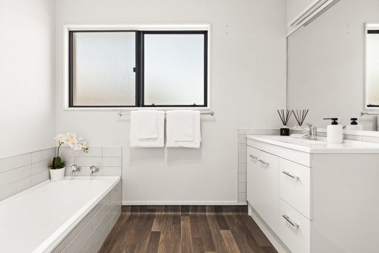 Photo of property in 1/24 Peddie Street, Taradale, Napier, 4112