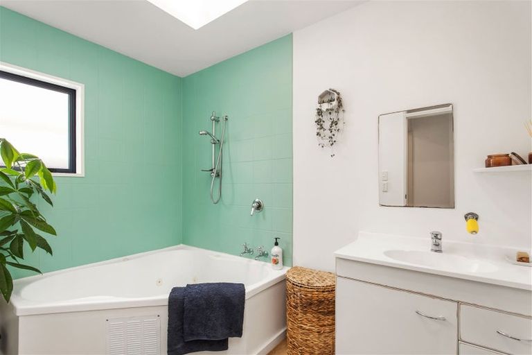 Photo of property in 141 Pine Avenue, South New Brighton, Christchurch, 8062