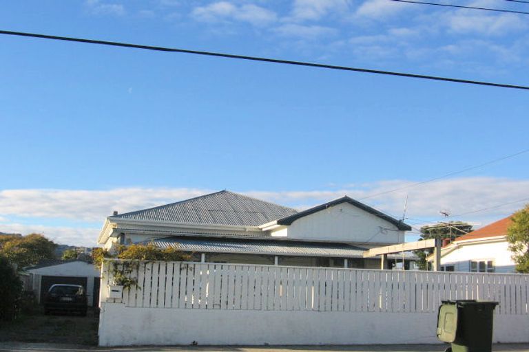 Photo of property in 2/5 Manchester Street, Petone, Lower Hutt, 5012