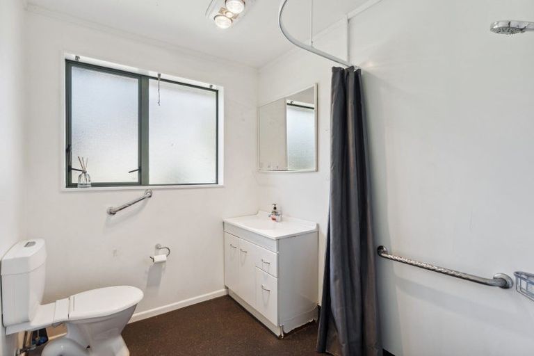 Photo of property in 6 Westridge Court, Paraparaumu, 5032