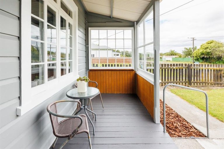 Photo of property in 10 Rira Street, Marton, 4710