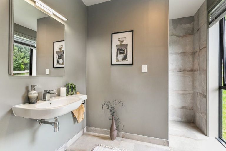 Photo of property in 70 Falconer Road, Pohara, Takaka, 7183